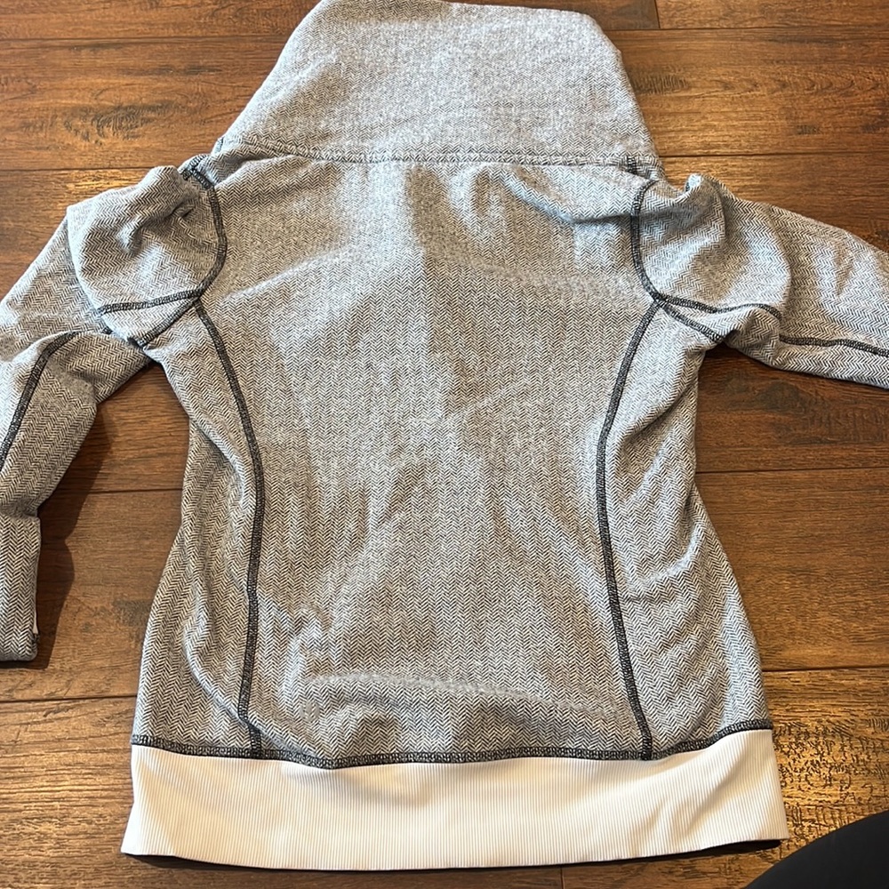 Lululemon Be Present Jacket - image 7